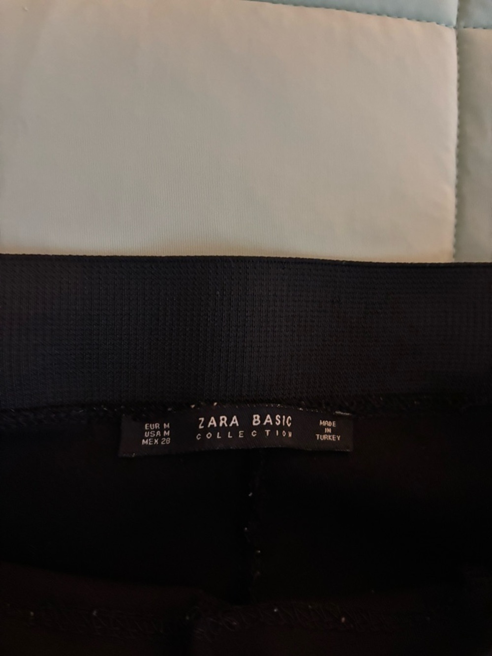 Zara Basic Black Stretch Waistband Pants - Picture 5 of 5